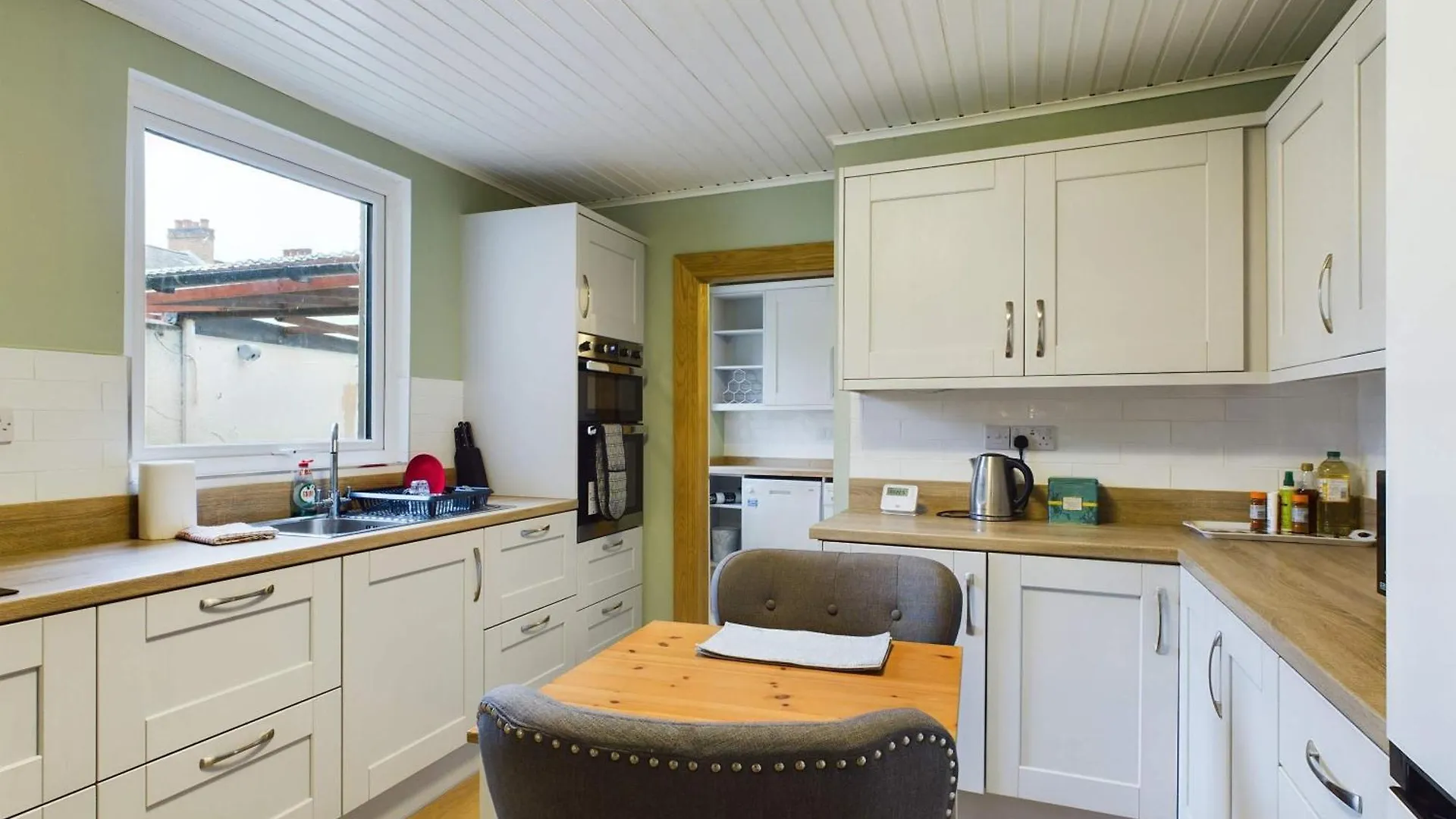 4 Bed Home In Ravenhill Belfast