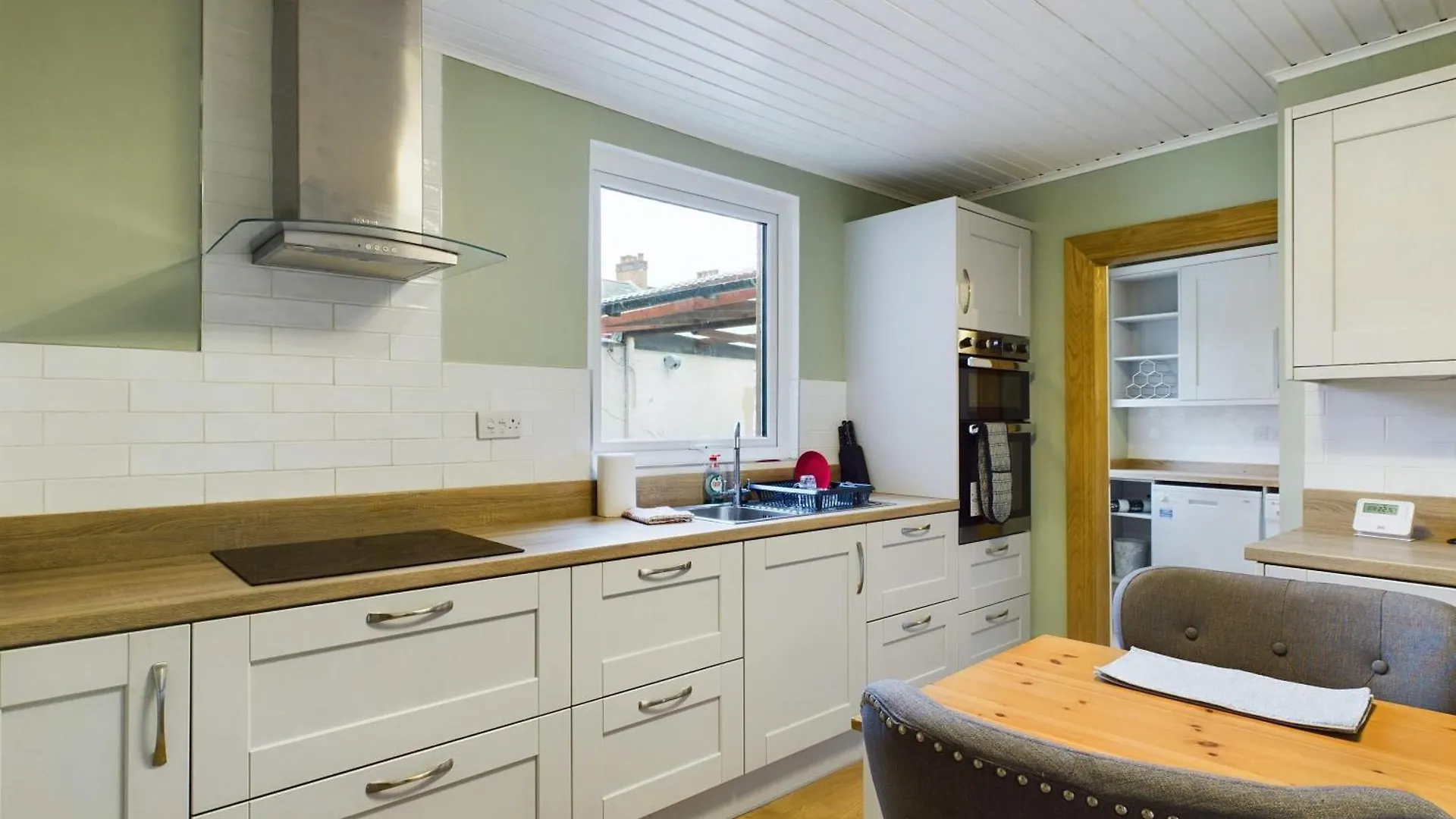 4 Bed Home In Ravenhill Belfast